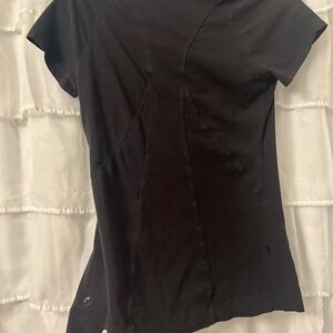 Lululemon black tshirt size 2